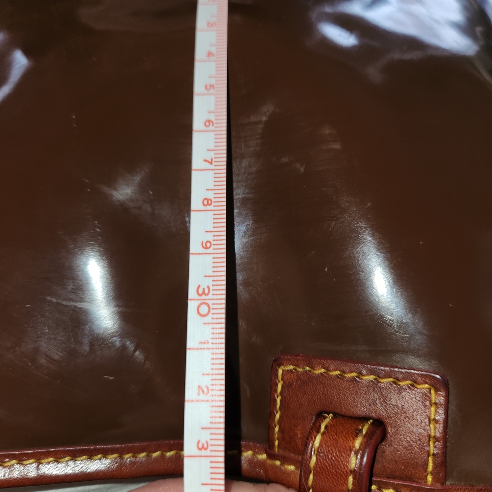 Dooney & Bourke Patent Leather Shopper Tote – Rich Espresso & Cognac​Elevate yo - Picture 4 of 13